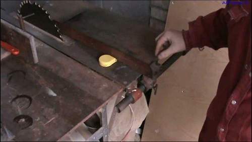 How to Make a Line For a Circular Saw