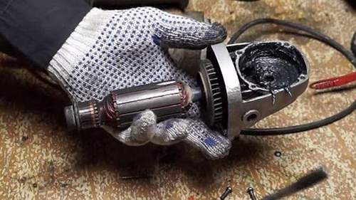 How to Pull Anchor Out of Angle Grinder