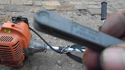 Ignition Clearance On Hitachi Trimmer