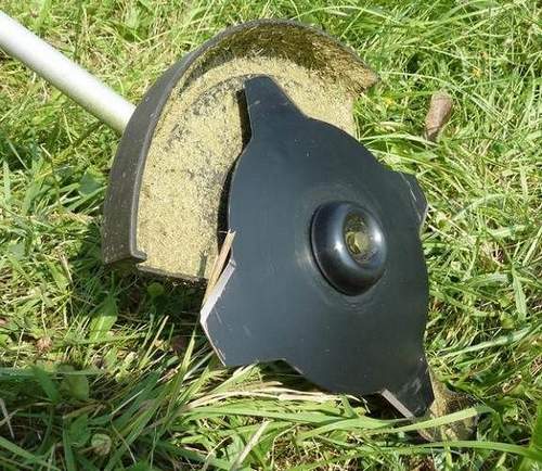 Rules for Replacing Knives on a Grass Trimmer