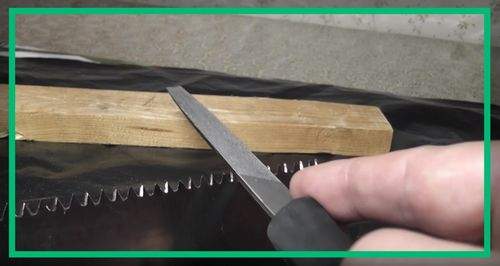 How To Sharpen A Hand Saw On Wood
